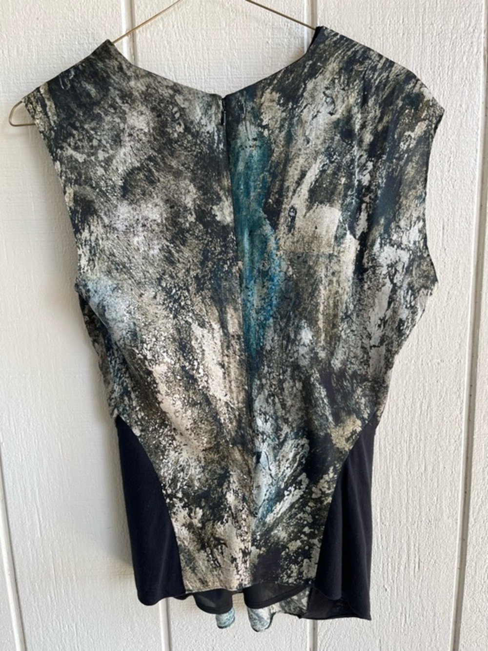 Helmut Lang Silk Asymmetrical Twist Front Blouse in Raven Print Sateen Size S - Picture 5 of 9